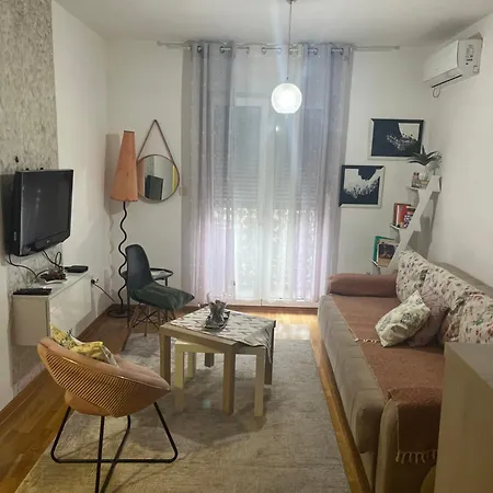 Apartment Slatki Kutak 2 *